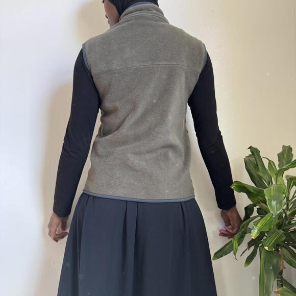 Women’s‎ lightweight gorpcore fleece sweater vest in green size 12 - Picture 5 of 6